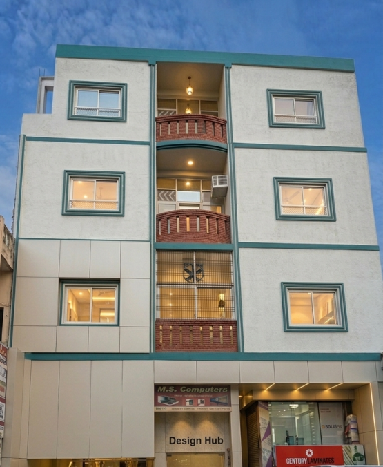 Samriddhi Hall guest house building and comfortable rooms in Varanasi Bhelupur